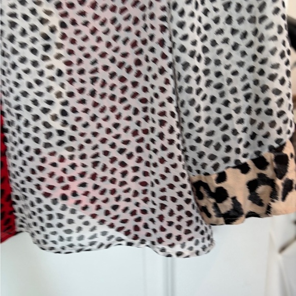 Umgee Women's Animal Mixed Print Ruffled Sleeve Surplice Top Size Large - Picture 15 of 16